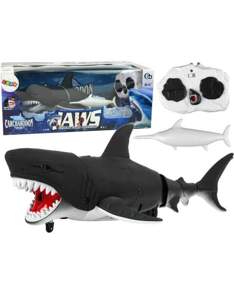 Pulteliu valdomas ryklys &bdquo;Jaws&rdquo; 